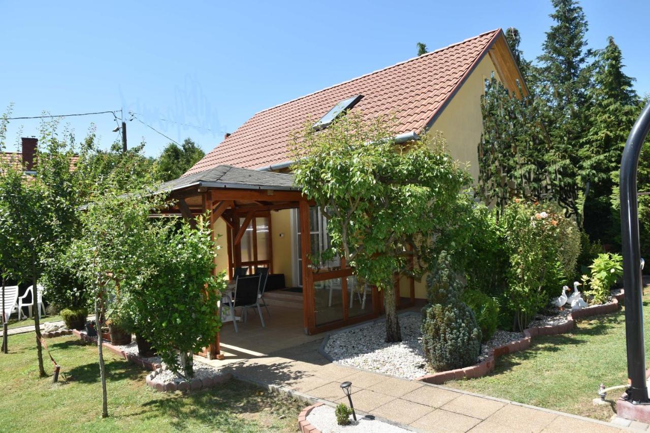 Gyenesi Virag Apartman Gyenesdiás Zewnętrze zdjęcie
